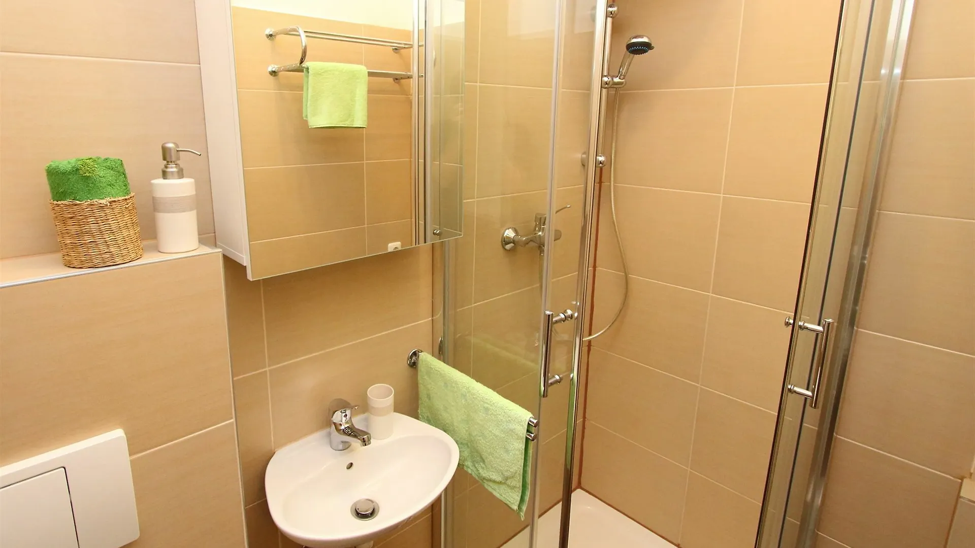 Checkvienna Apartment Friedrich Kaiser Gasse  Vienna